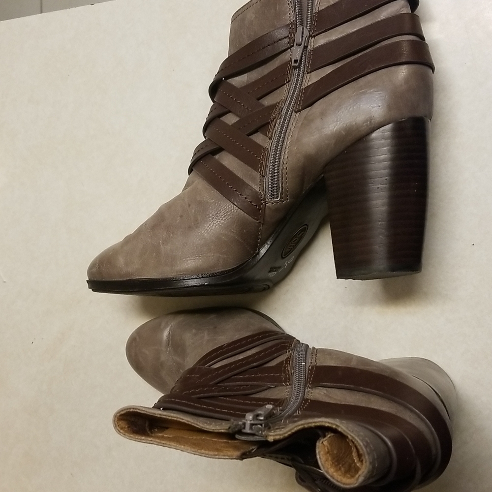 Sofft sz 11  booties